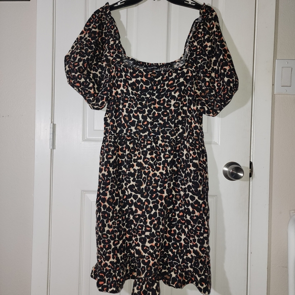 Who What Wear Black and Cream Animal Print Mini Dress - Picture 1 of 3